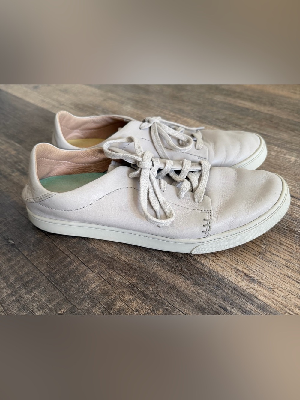 OLUKAI Pehuea Lī ‘Ili Women’s Everyday Leather Sneakers Size US 8.5 Mist Grey